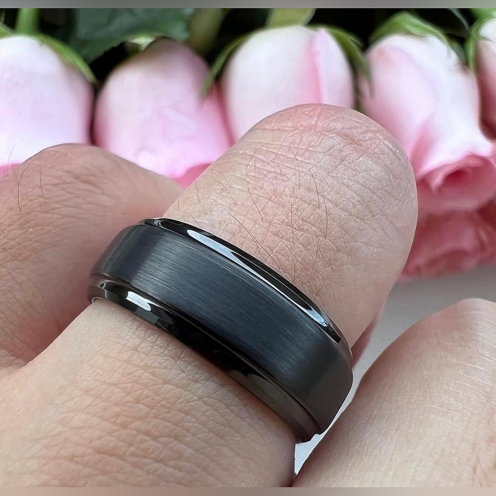 Tungsten Carbide matte finish ring sz 7 New - Picture 3 of 4